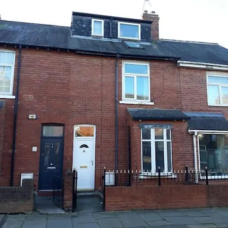 4 Bedroom Near Racecourse *