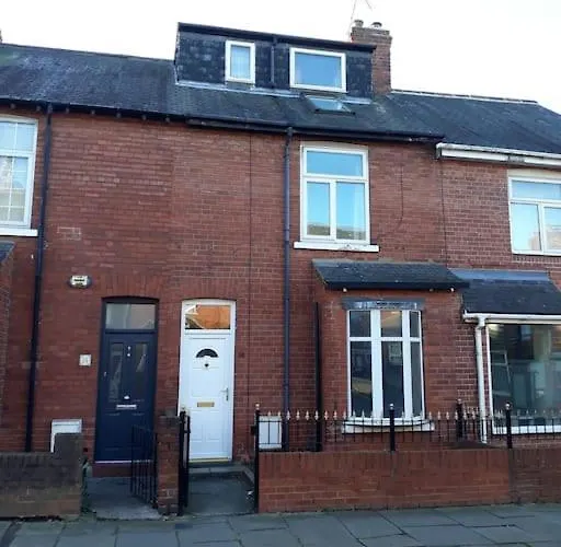 4 Bedroom Near Racecourse *