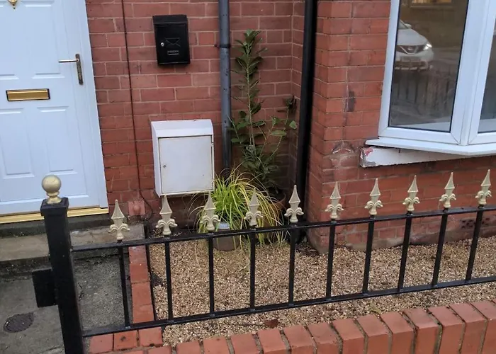 4 Bedroom Near Racecourse *