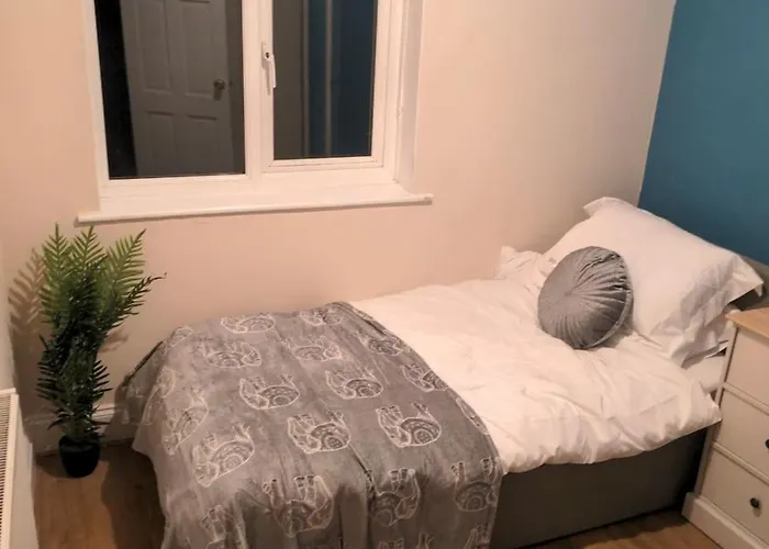 4 Bedroom Near Racecourse Apartman York